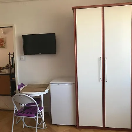 Apartment Sobe Stefanija *